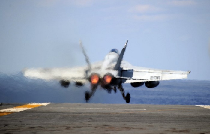 Djibouti : des Américains auraient été visés par des lasers chinois 1 960x614 avion americain f 18e super hornet illustration - Senenews - Actualité au Sénégal, Politique, Économie, Sport